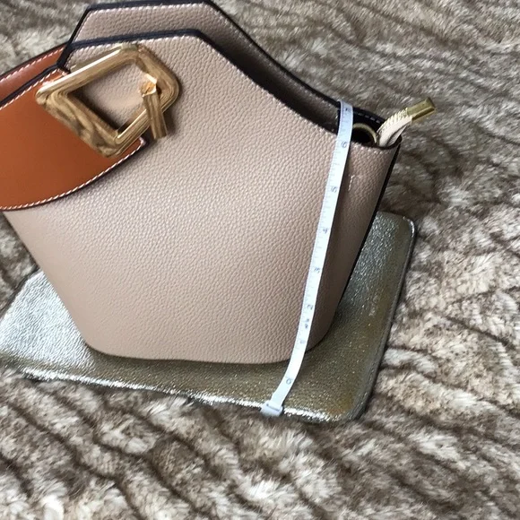 Elegant Tan and Brown Women's 2 way Bag - Picture 4 of 8